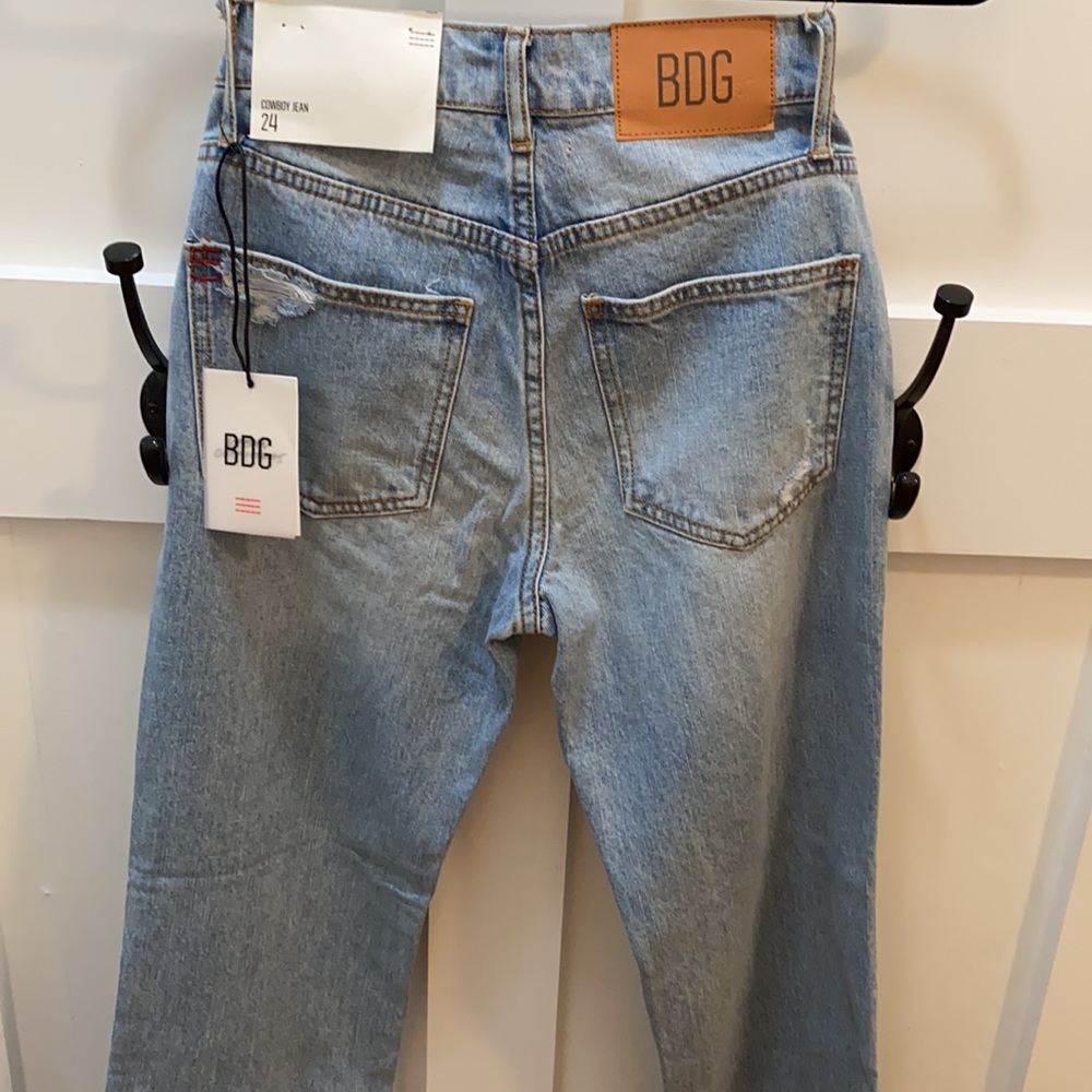 Urban Outfitters BDG NWT jeans size 24 distressed no stretch. - Picture 4 of 11